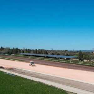 Livraison-sable-rose-TP-provence-eiffage-route-hippodrome-de-la-crau-société-des-courses-de-salon-de-pro (1)