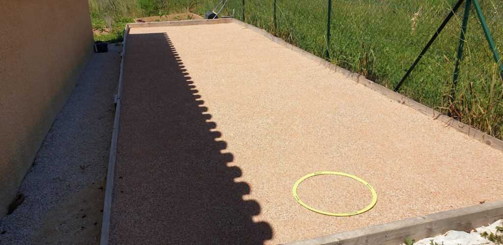 Comment fabriquer son terrain de pétanque VELAUX