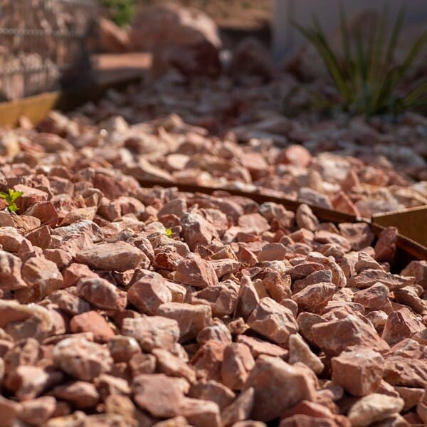 Agrégats de Marbre rose : Gravier, galet et sable à Albaron