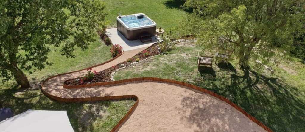 Livraison de gravier pour piscine et spa