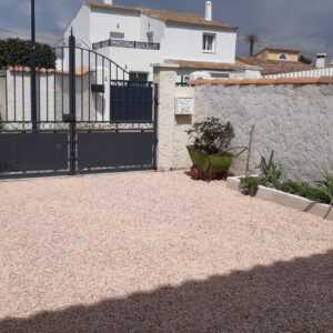 Livraison de gravier de marbre rose, pierres à gabion, galets, sable terrain de pétanque, sable gazon synthétique, sable piscine 13 83 84 06 PACA