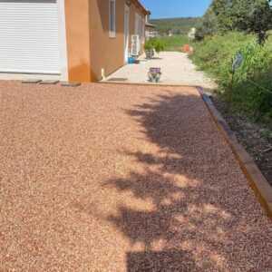 Livraison de gravier de marbre rose, pierres à gabion, galets, sable terrain de pétanque, sable gazon synthétique, sable piscine 13 83 84 06 PACA