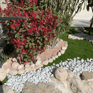 Galets décoratifs roses pour vos aménagements extérieurs à Cassis