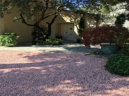 Cour sans mauvaises herbes en gravier décoratif de marbre rose