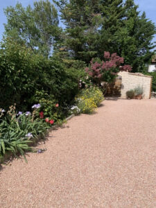 Achat gravier roulé ou concassé pour allée de jardin à rognac