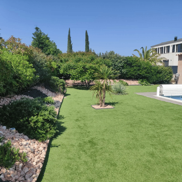 Décoration jardin avec gravier, sable & galets près de Eguilles, Alleins,  Aureille, Aurons, Belcodene - Carriere Vila