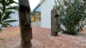 Gravier pour allée de maison de marbre rose à Céreste