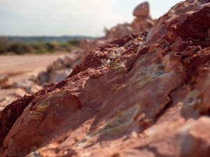 Agrégats de marbre rose , galets, pierres à gabion, sable, gravier