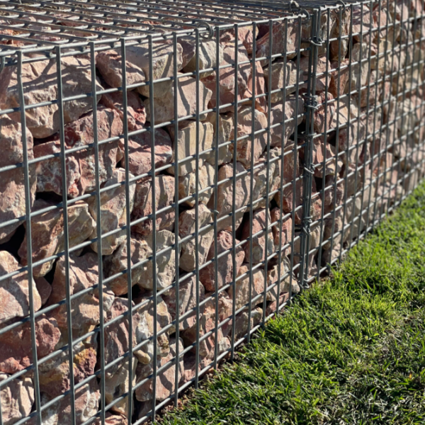 Pierre à gabion 90/150 de Marbre rose à Le Castellard-Mélan